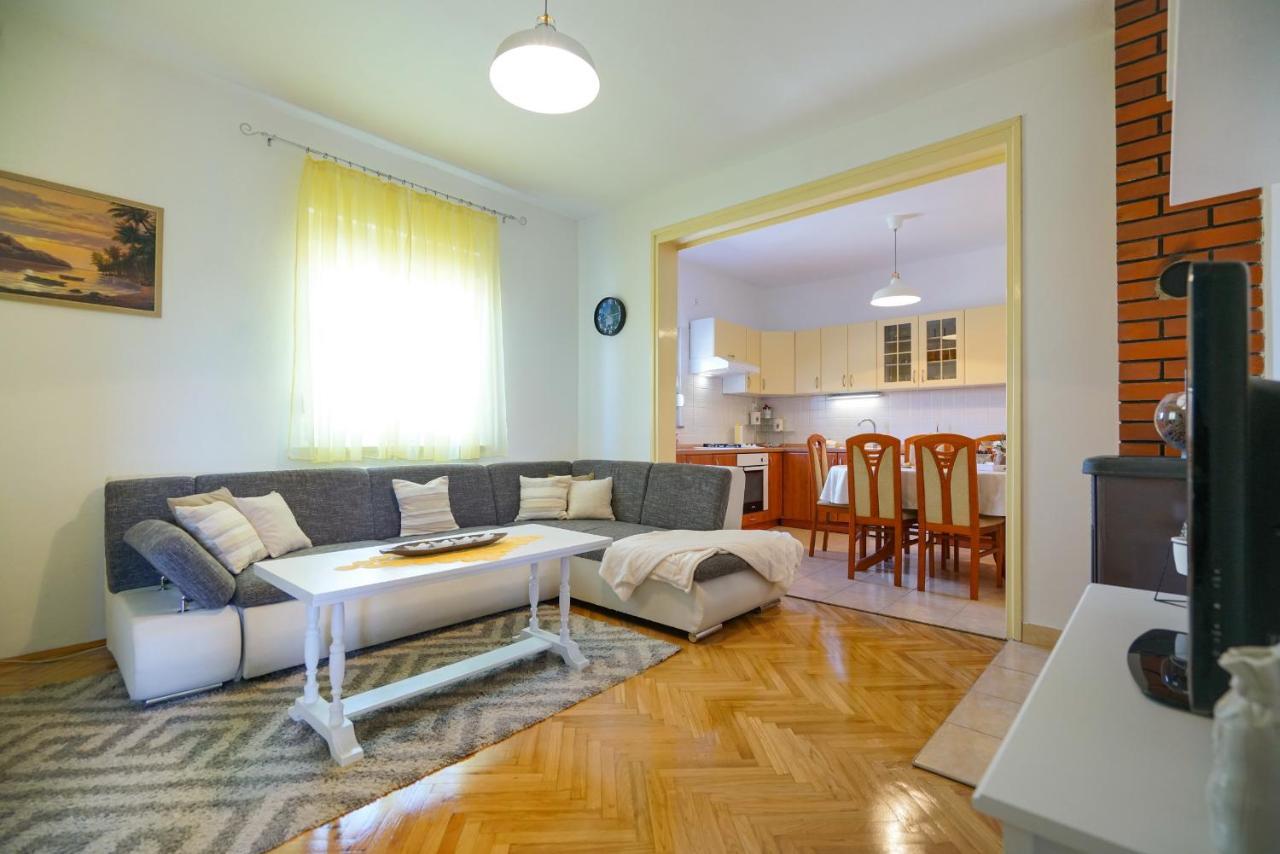 Apartment Jardin With Free Cowered Parking Zadar Bagian luar foto
