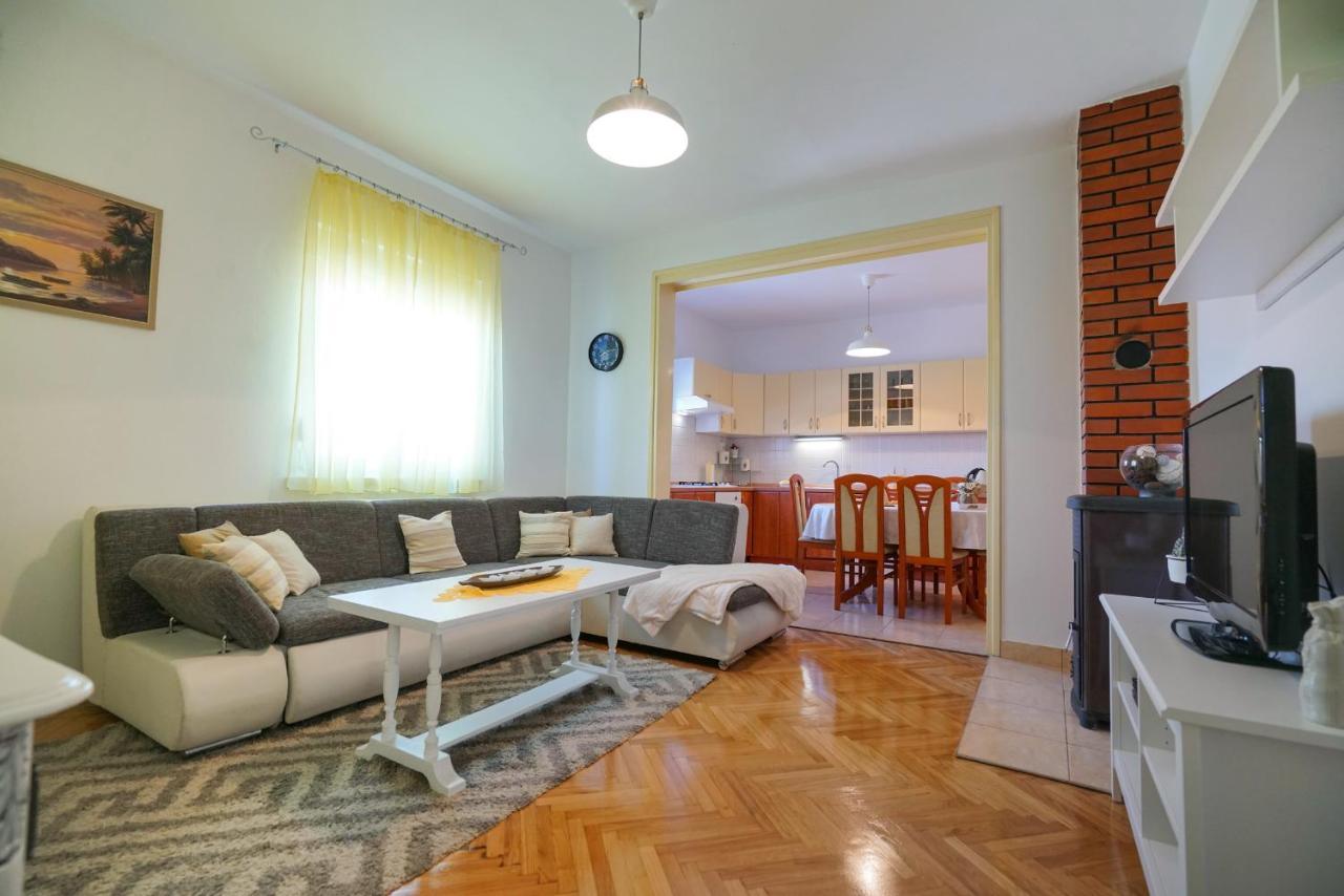 Apartment Jardin With Free Cowered Parking Zadar Bagian luar foto